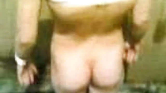 امرأة تركت xnxx أجنبية وحدها