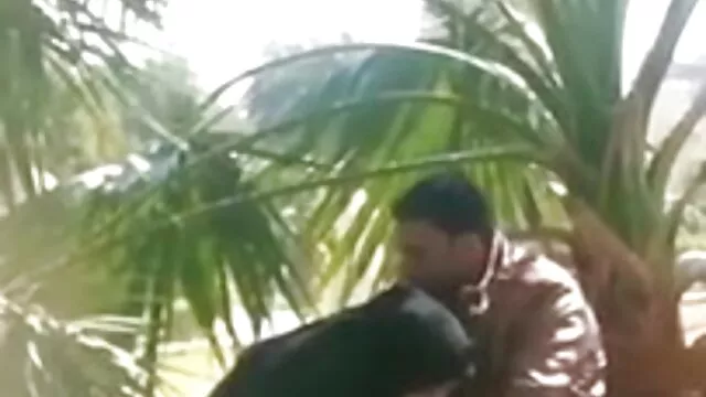 اللسان لتناول طعام الغداء مقاطع اجنبيه سكس