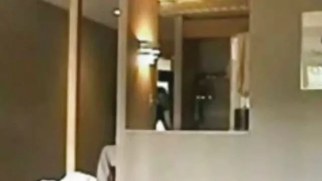 انها يستمني شق أصدقائك مع القدم في حين انها ساقيها ملفوفة حول الصنابير له افلام اجنبية ممنوعة سكس